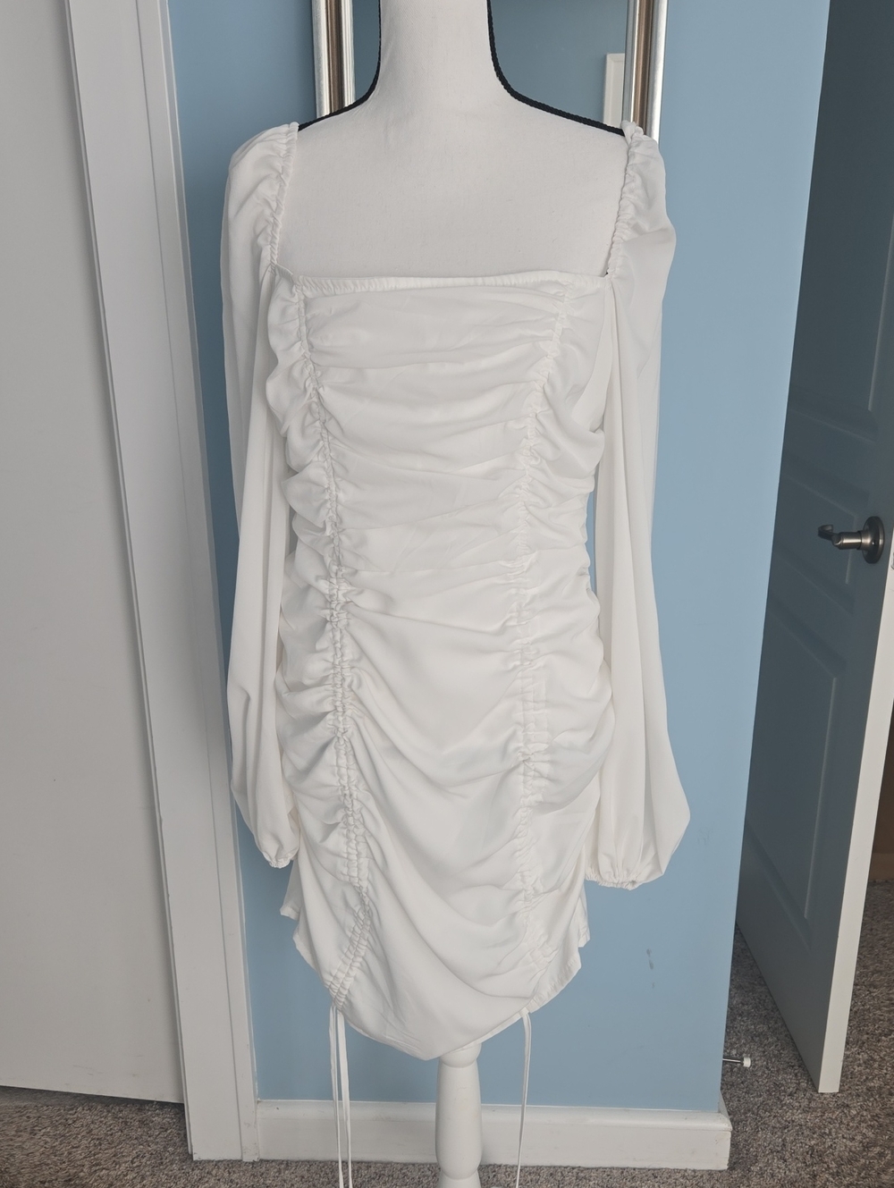 PrettyLittleThing White Ruched Long Sleeve Mini Dress with Drawstrings L 10